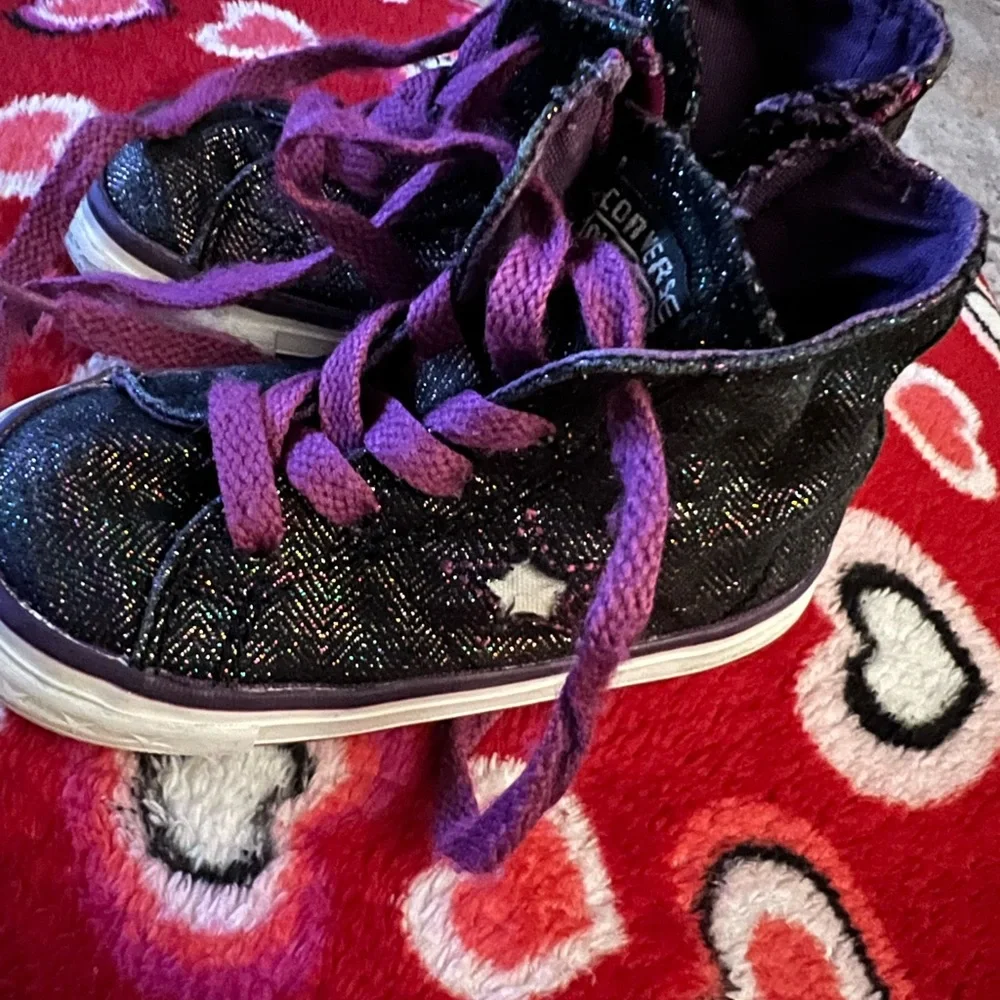 Converse size 6